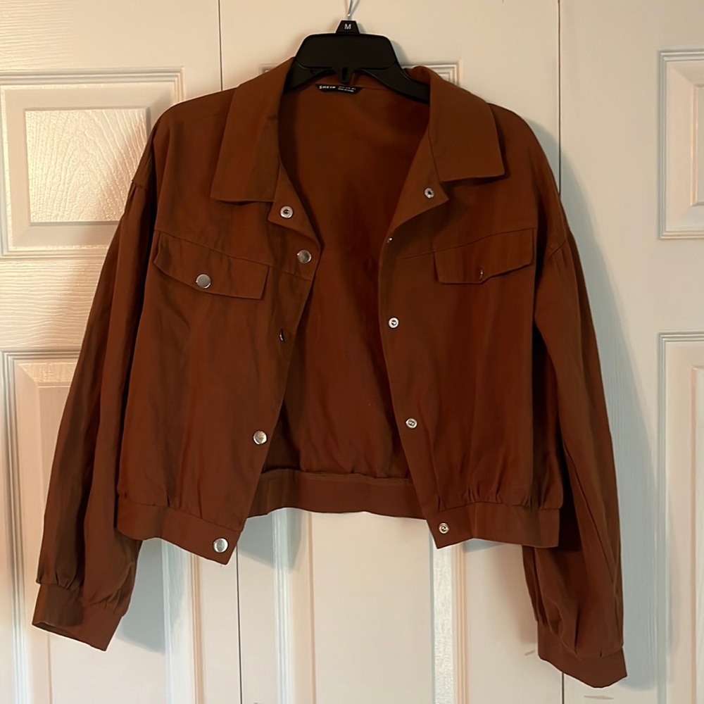 Womens medium, brown cropped jacket.